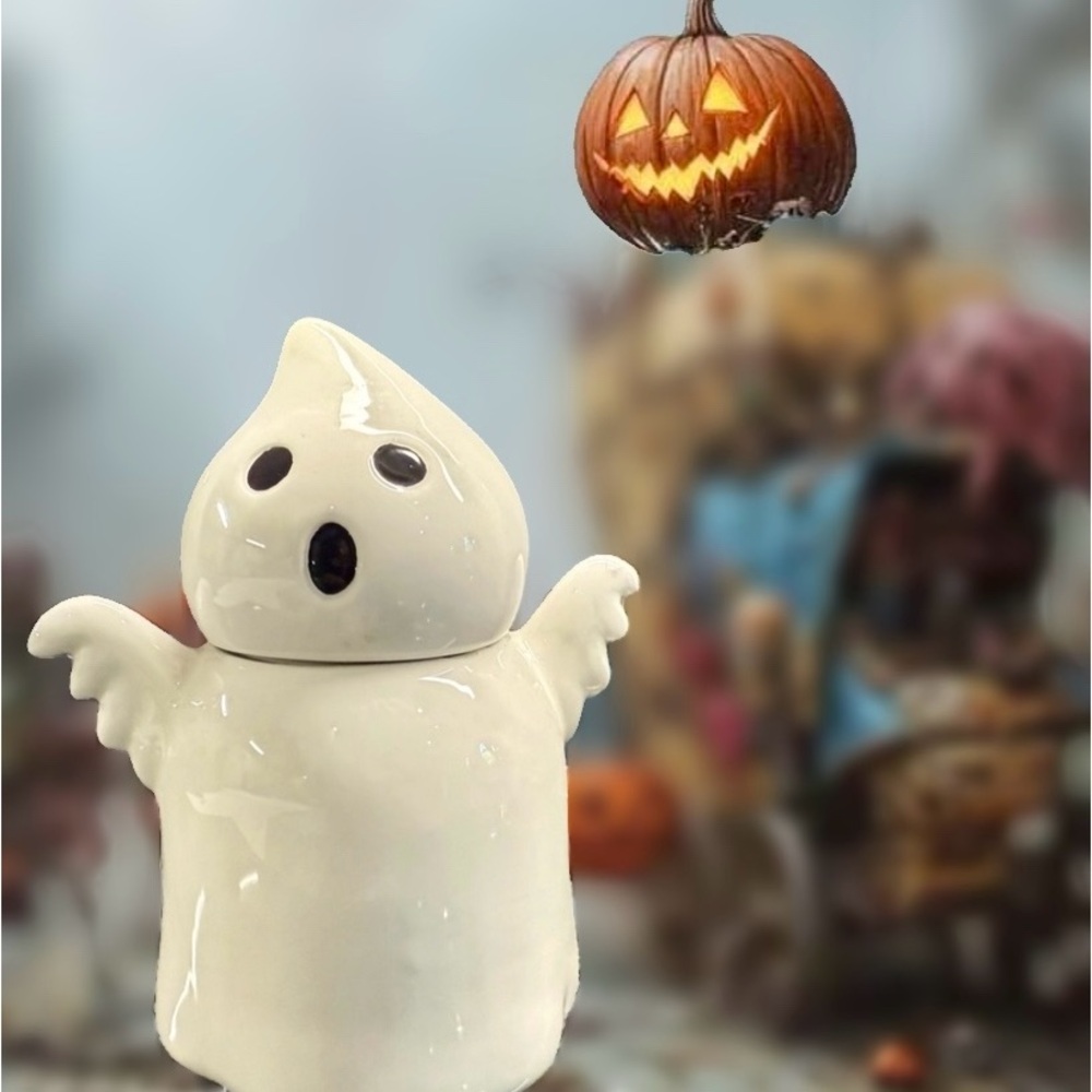 NWT! Sand & Fog Ghost Angel Halloween 12 Oz. Candle